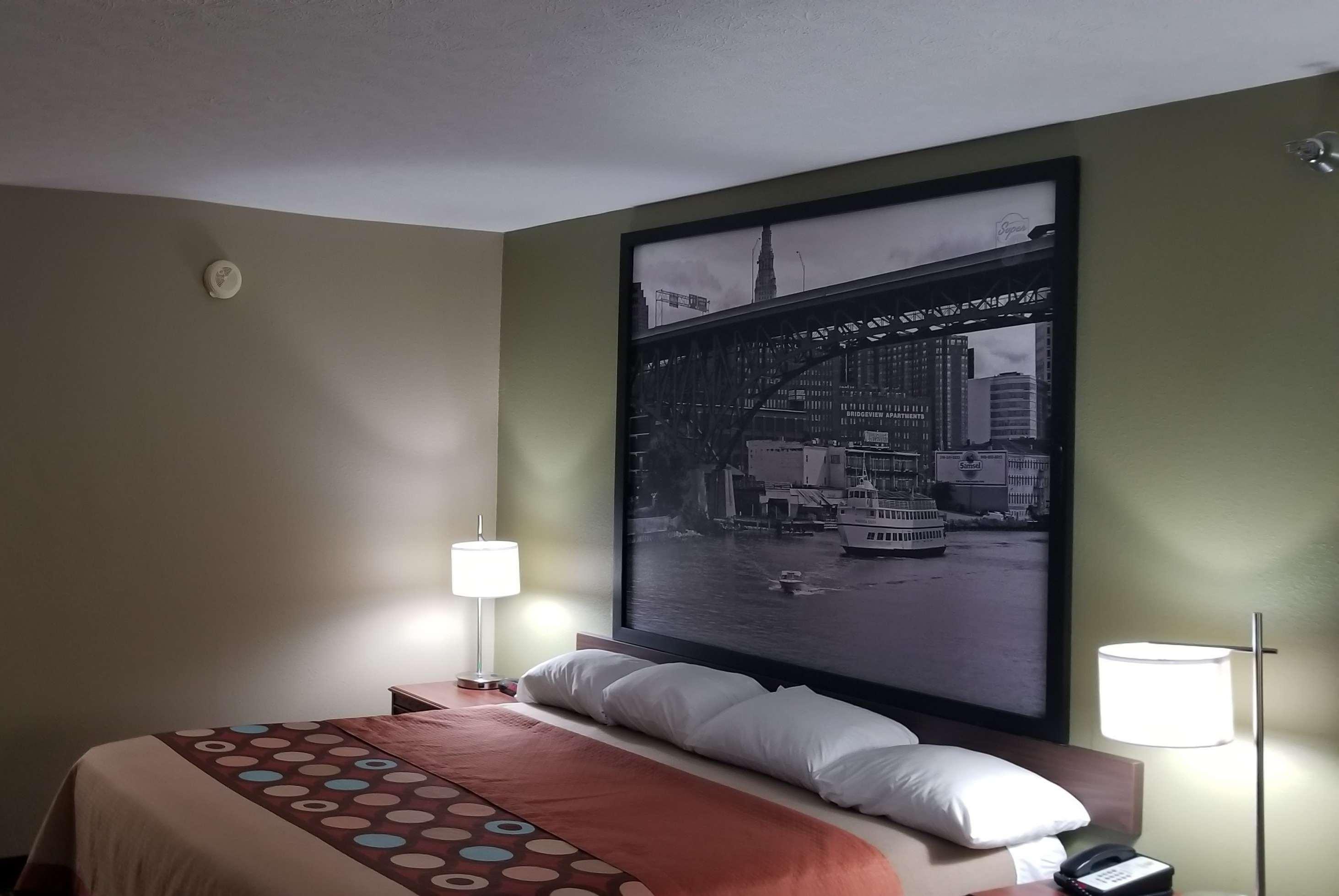 ホテル スーパー 8 バイ ウィンダム ベルフォンテーン Bellefontaine エクステリア 写真